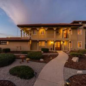 Отель Hacienda De Suenos  Paso Robles
